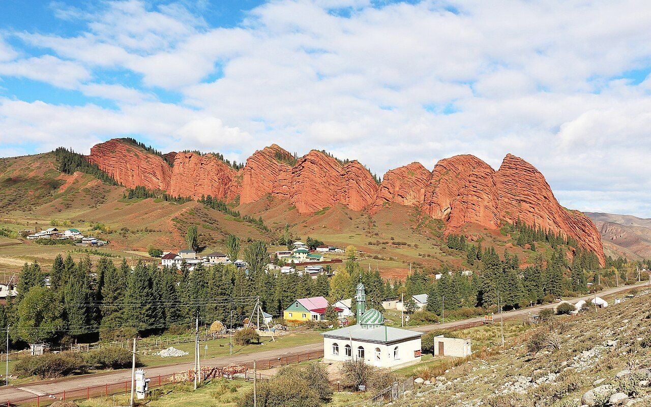 Jeti-Oguz Gorge